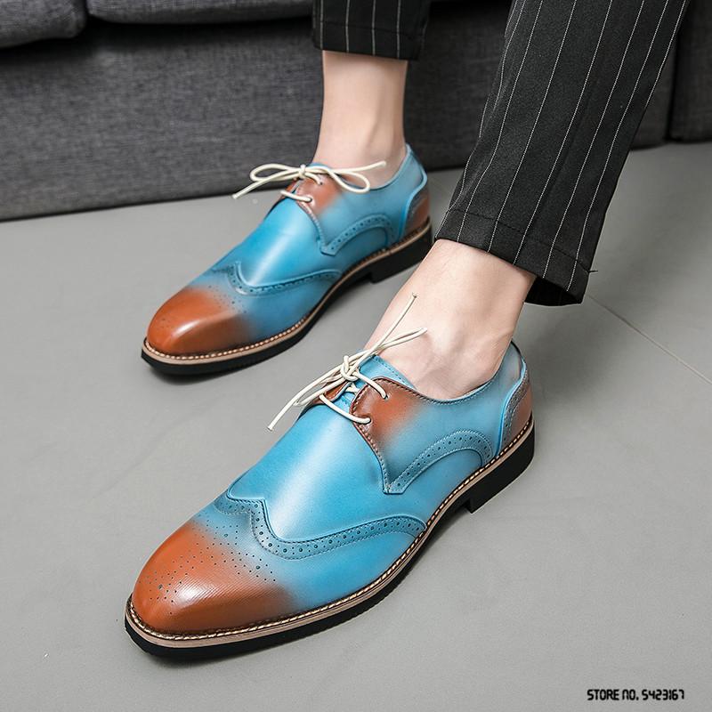 Moda Affascinante Gentiluomo Blu Con Marrone Brogue Per Uomini Nuovi Casual Stampati Mocassini Oxfords Scarpe da Sposa Festa Scarpe Piatte da Guida