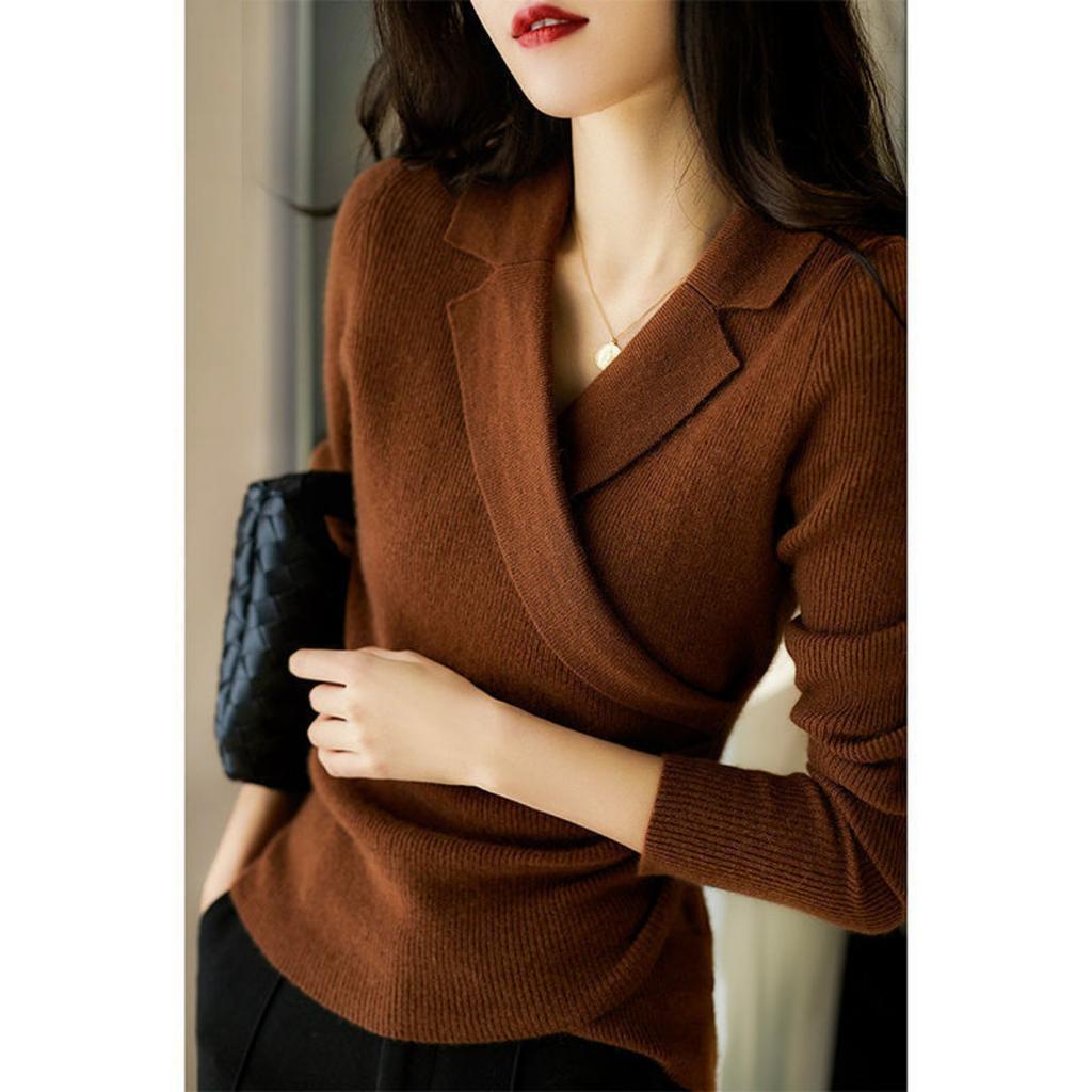 Autumn Women's Clothing New Style, Elegant Commuting, Elegant Temperament Suit Collar, Slimming Knitted Sweater, Cross Design Feeling Knitted Sweater