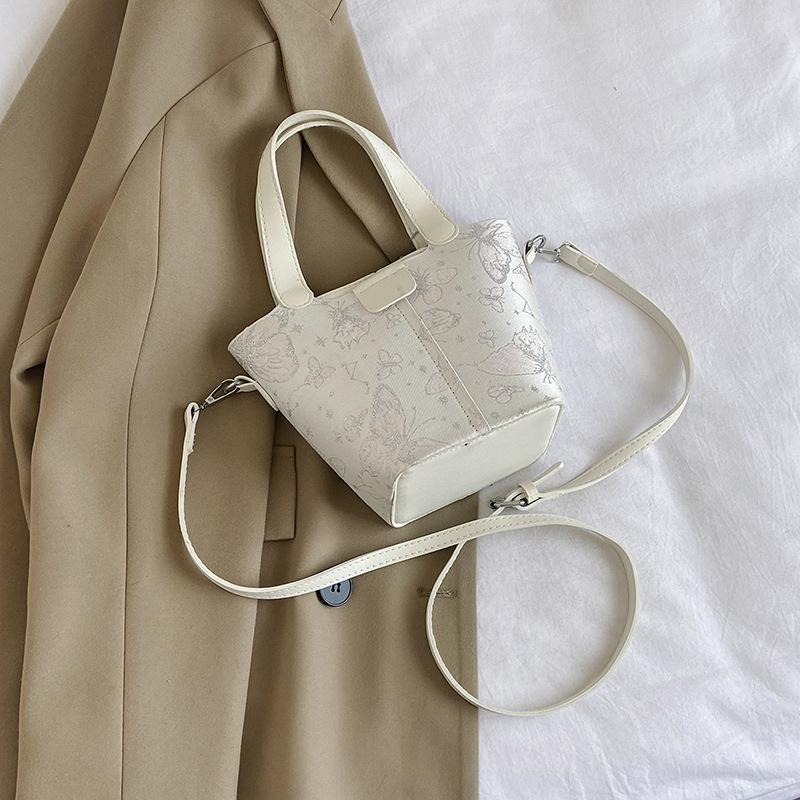 New Chinese Style Bag for Women's New Style Small Bag for Going Out Fashionable Ancient Style One-shoulder Crossbody Bucket Bag