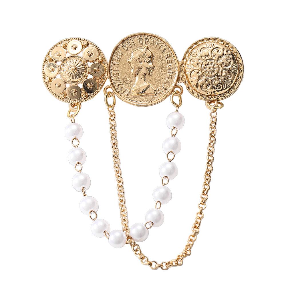 

European and American fashion retro pearl tassel chest flower, brooch, design sense, embossed gold coin pin, socialite accessories