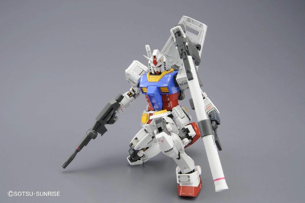 Gunpla MG Gundam Suit 1/100 RX-78-2 Ver.3.0 (Mobile Gundam)