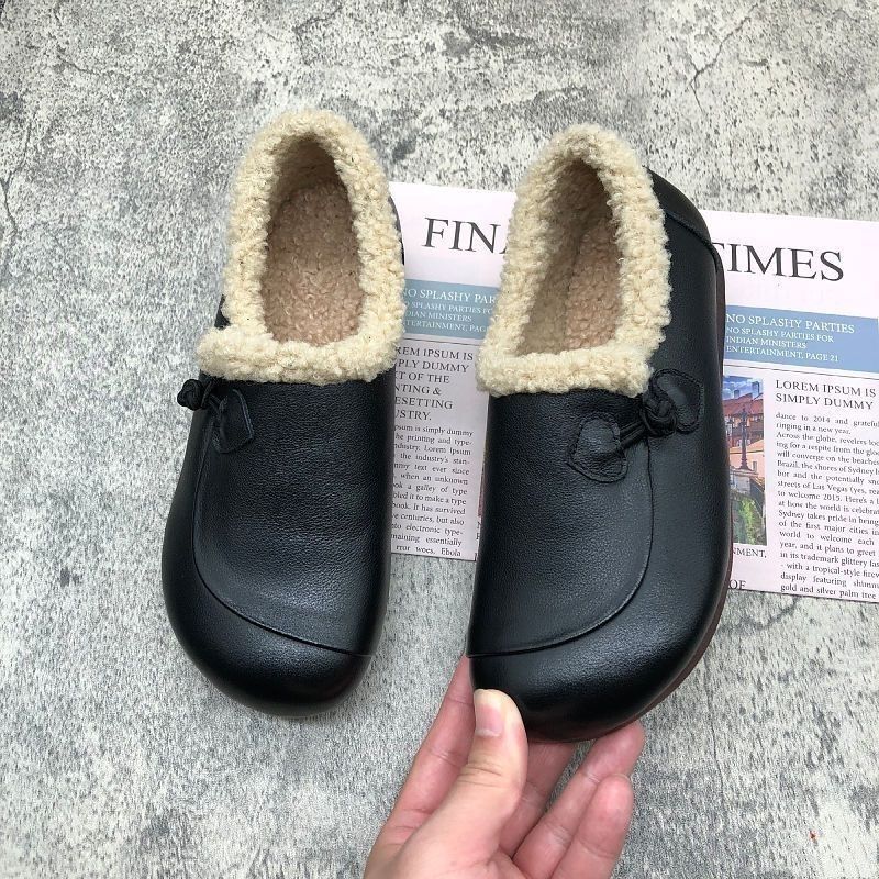 New Chinese-style real soft leather winter women's cotton shoes 2025 new winter outer wear beef tendon soft sole velvet one-pedal shoes