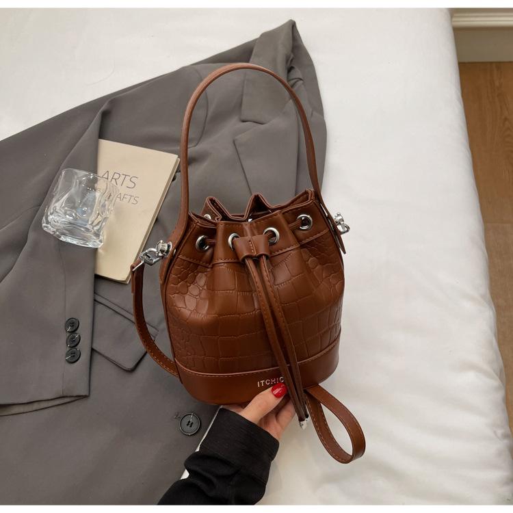 Fashion Handbag Women 2025 New Pumping Strap Foreign Style Shoulder Bag Retro Style Niche Stone Pattern Crossbody Bucket Bag