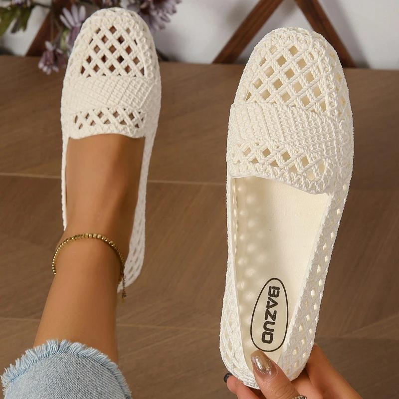 2025 New Summer Women Casual Shoes Flat Sandals Non-slip Fashion Toe-cap Sandals Soft Sole Beach Shoes Hollow Mesh Women Shoes