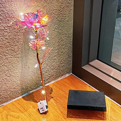 Decoración para el hogar
– Flores y coronas decorativas