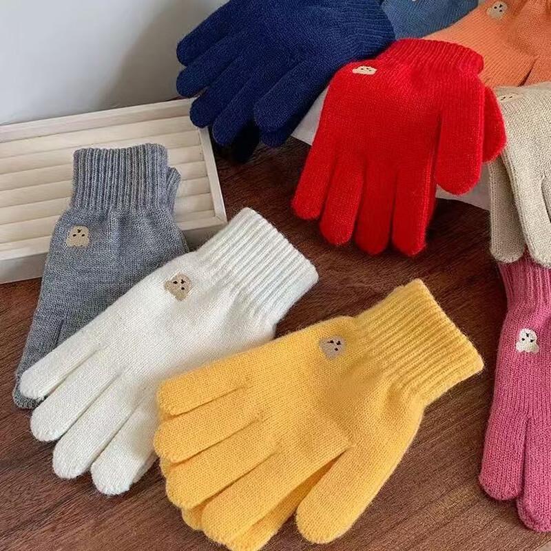

Zisheng Embroidered Bear Knit Touchscreen Gloves