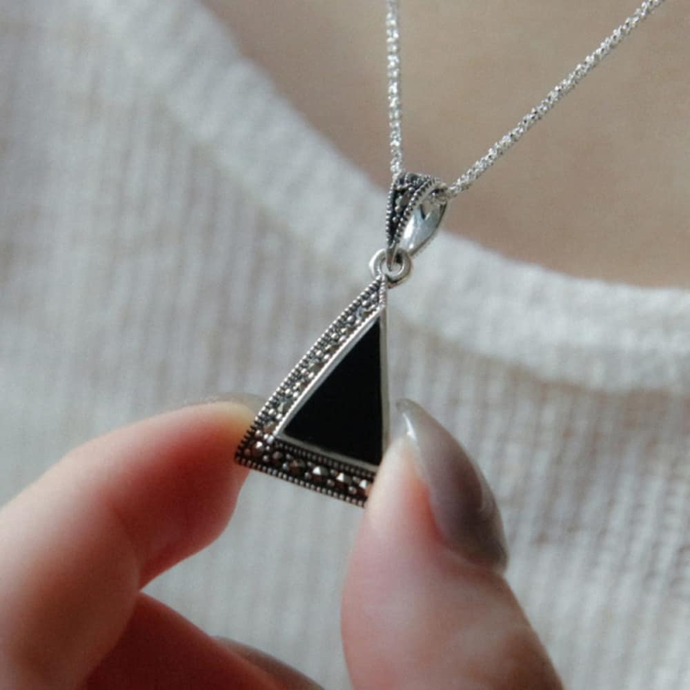 Bydaisy Triangle Onyx Marcasite Silver Gemstone Necklace Bn0521