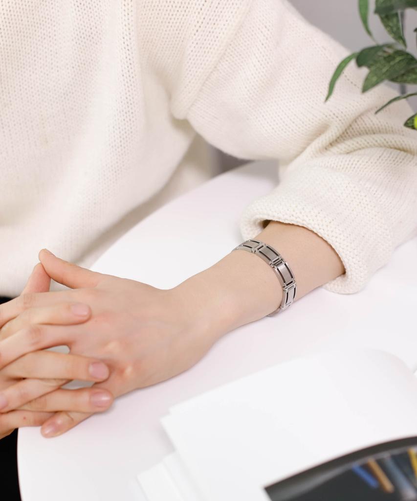 Sabona London 347 Executive Symmetry Silver Magnetic Bracelet