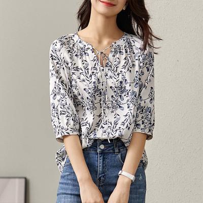 Blau-Weißes Porzellan Aktualisiertes Chinesisches Oberteil für Damen Mit Dreiviertelärmel Frühling und Sommer Aktualisiertes V-Ausschnitt Schnürung Bedrucktes Oberteil für Damen