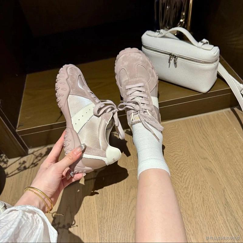 Ballet style color matching German training shoes women's 2025 new fashion versatile, comfortable and lightweight sports and leisure Forrest Gump