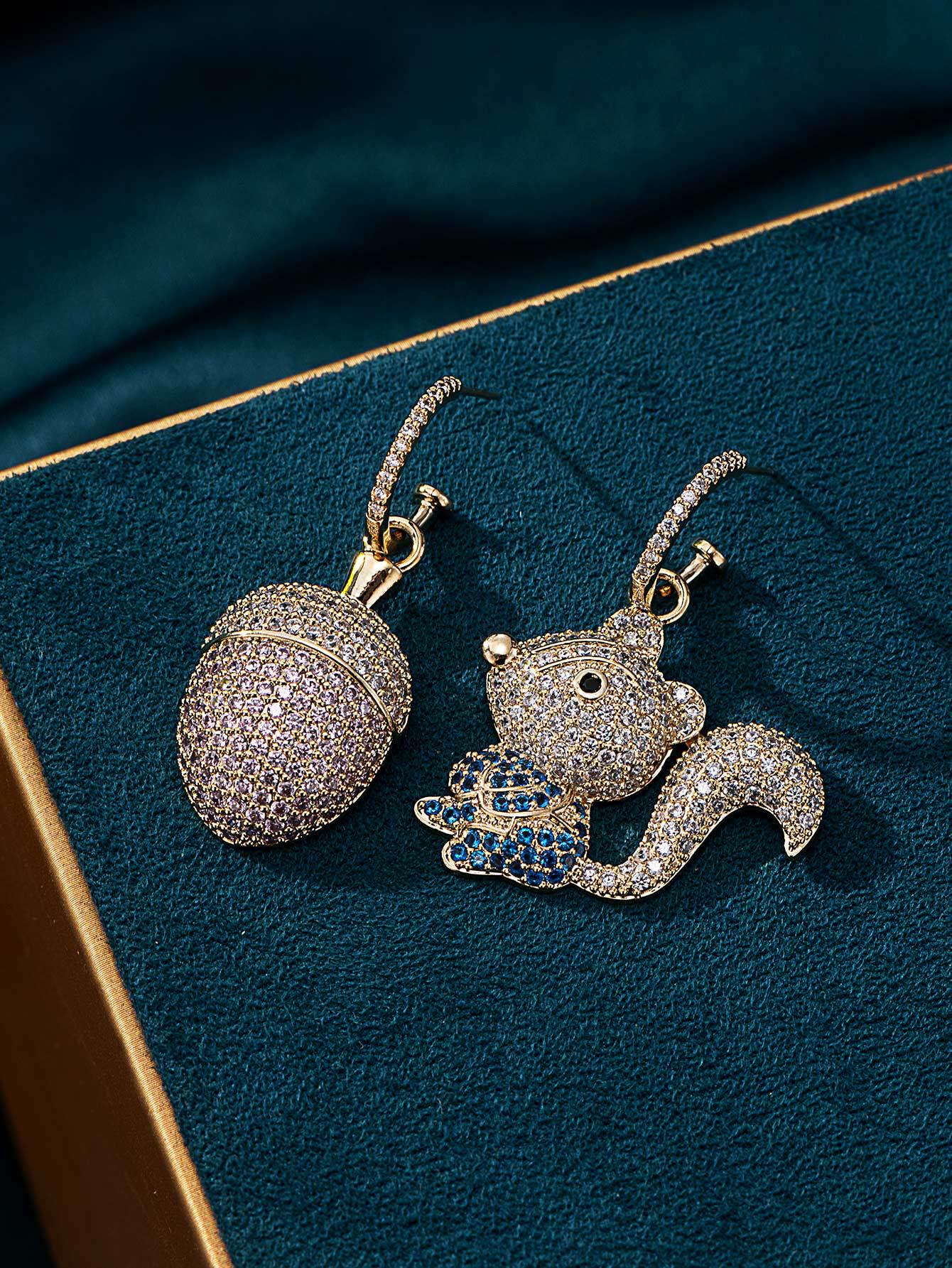 

Squirrel Dried Fruit Asymmetrical Earrings - High-End, Unique, Creative, Exquisite European & American Style.