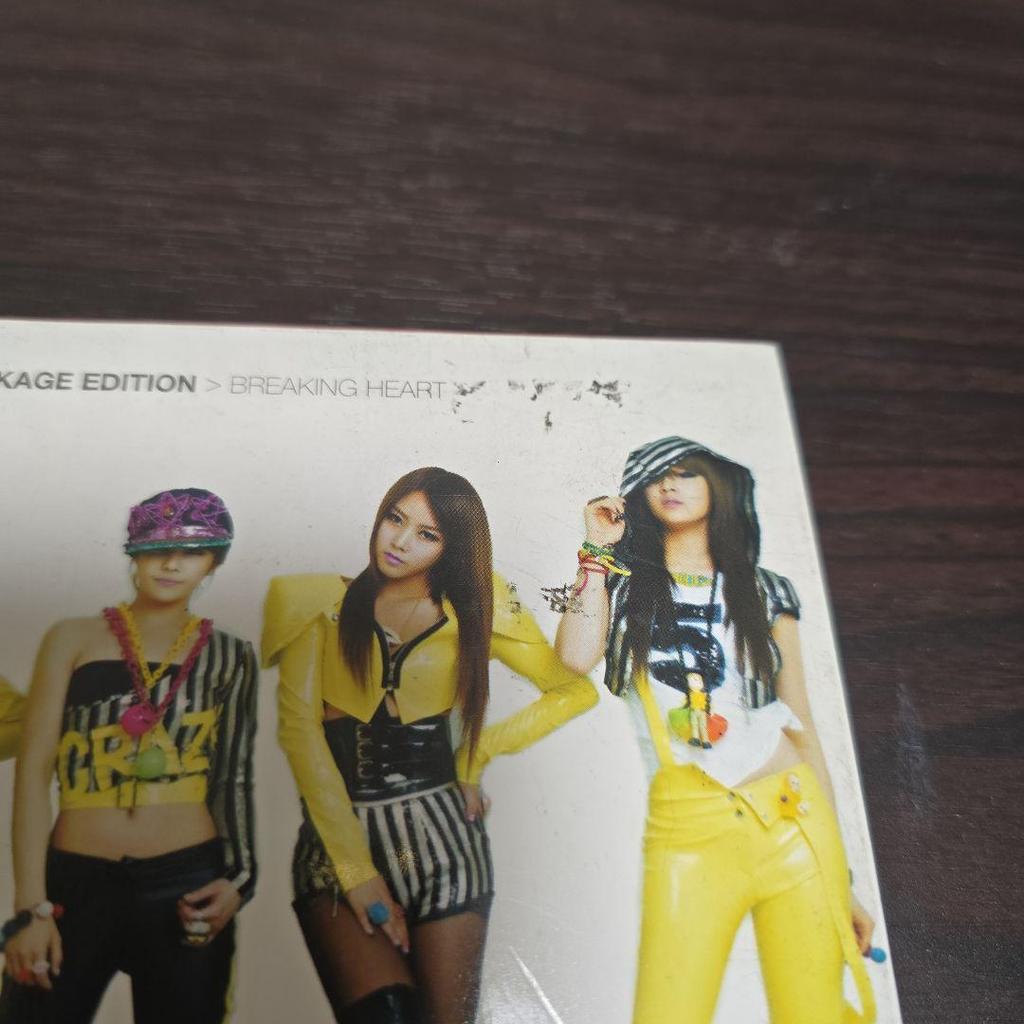 [USED] T-ARA FIRST ALBUM BREAKING HEART