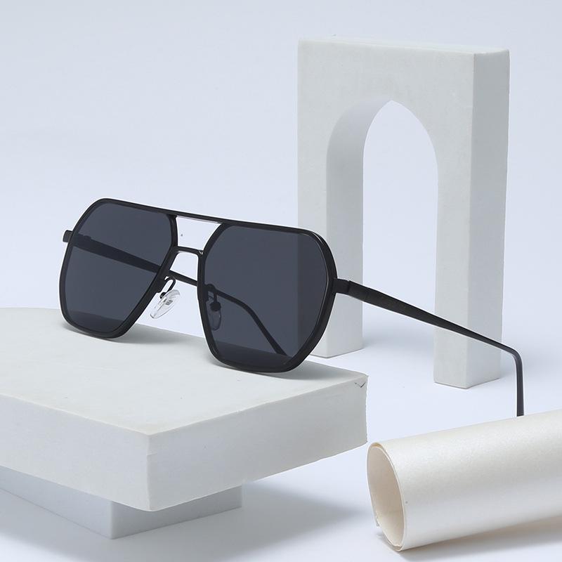 

Солнцезащитные очки Carrera CARRERAC36 - Новый выпуск серии Family Black Frame, Black Lens