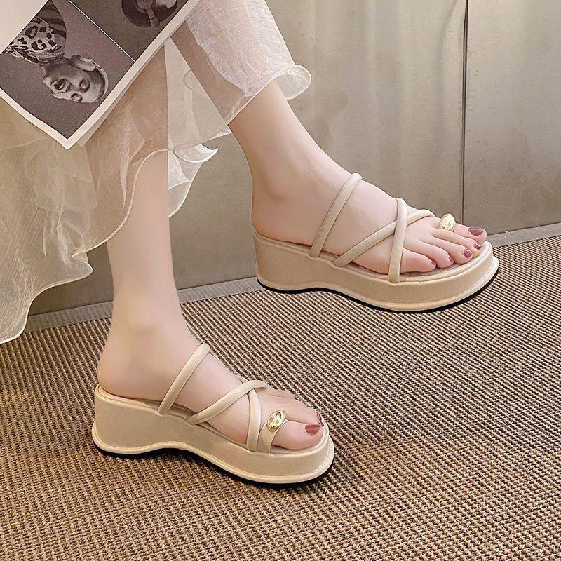 Cool slippers female summer wear 2025 Internet celebrity toe fashion French platform fairy style niche wedge heel shoes