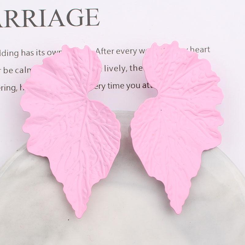 New Fashion Feather Women s Earrings Metal Leaves Stud Earrings Colorful Statement Earrings For Women Bijoux Gifts Lot