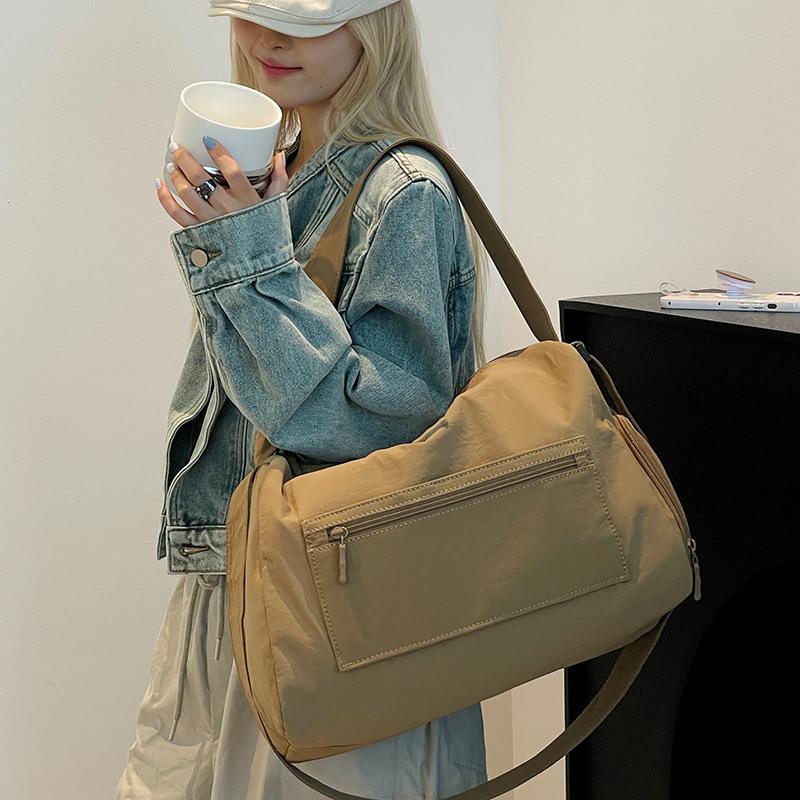 Freizeit-Reisetasche Große Kapazität Ausgehen Kurze Bord-Duffeltasche Leichte vielseitige Nylon-Sport-Fitness-Tasche