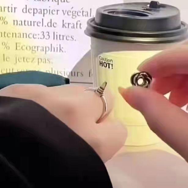 2022 nieuwe donkerroze anti-wolf wijsvingerring, draai eraan en gebruik zelfverdedigingsdoorns, zelfverdedigingsring, open ring.