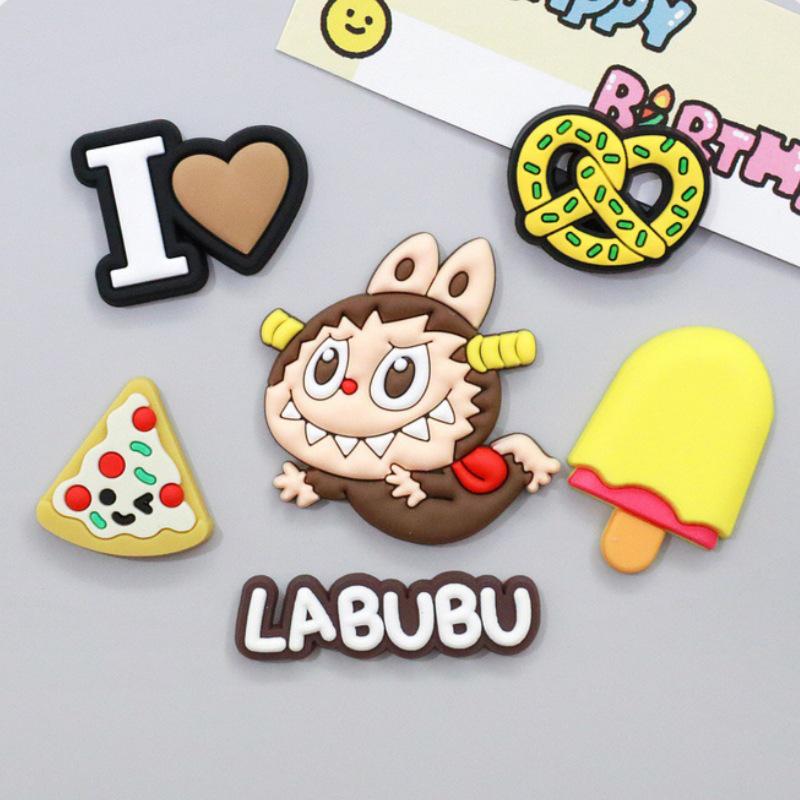 Rajzfilm Labubu 3D matricák: Díszítsd telefonokat, csészéket, hűtőmágneseket és autó belső tereit