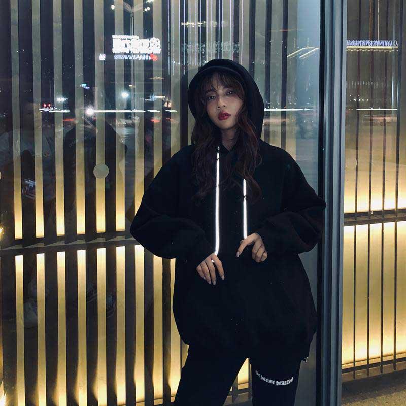 Sudaderas con capucha reflectantes El ángel en tu espalda Letra impresa Estilo callejero Sudaderas con capucha unisex gruesas Abrigo de invierno cálido Sudaderas con capucha punk para mujer