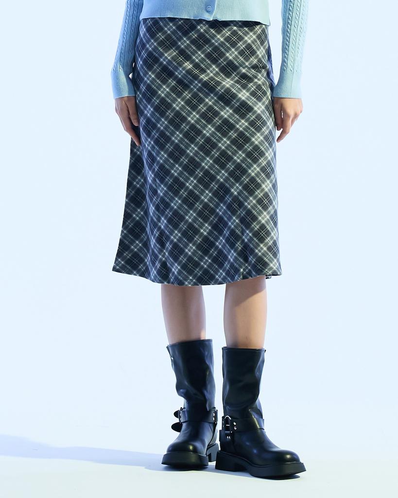 MOAA Vintage Check Flare Skirt (Ashed)