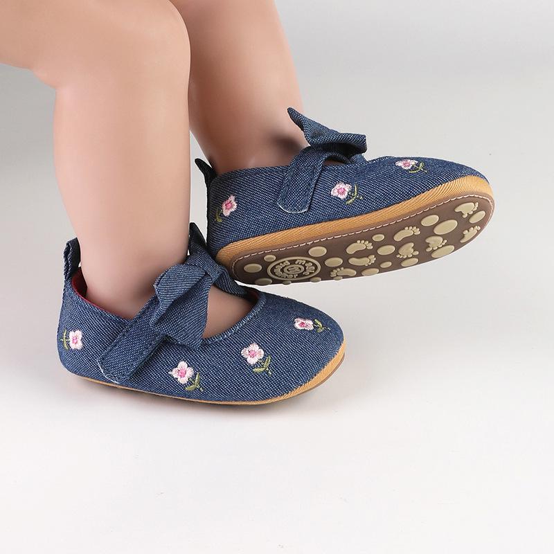 Embroidered Baby Girl Soft Sole Shoes, 3-6 Months