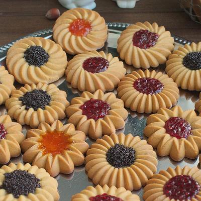 3D Wooden Cookie Cutter Moulds for DIY Baking, Engraved Embossed Biscuit Molds, for Gingerbread Fondant Christmas Gift Kitchen