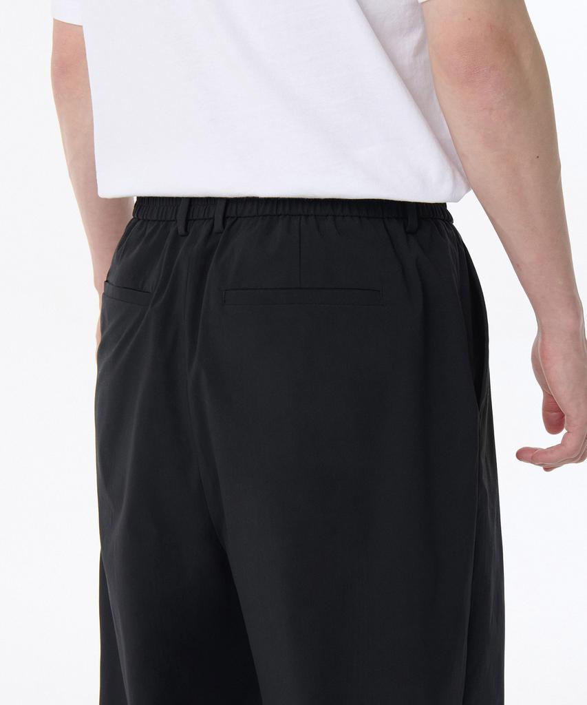 MUSINSA STANDARD Solotex One-Pleat Wide Comfort Elastic Waist Pants [Black]