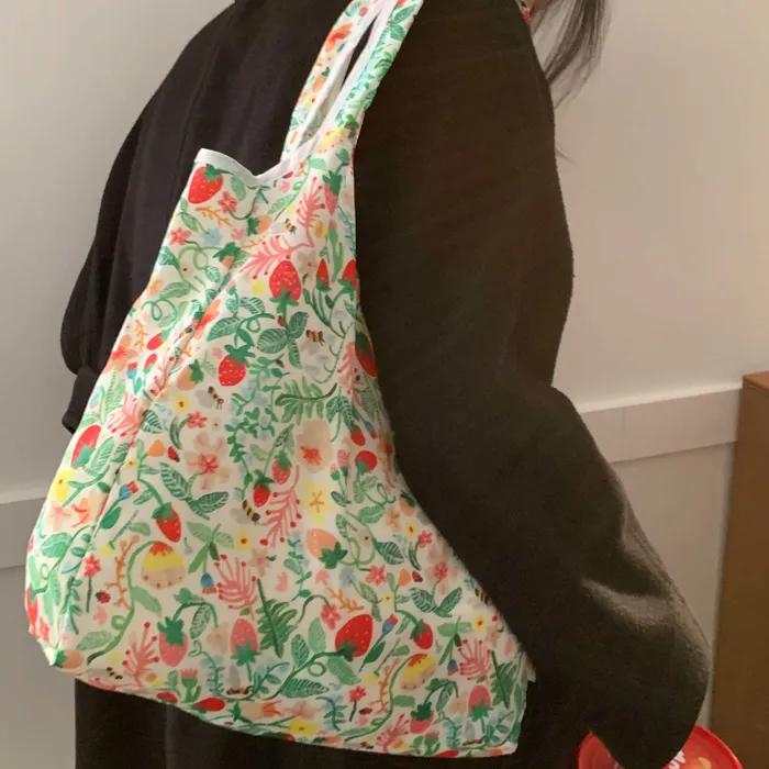 [Carry Bag] Strawberry Fields Carry Bag Shopping Bag Eco Bag