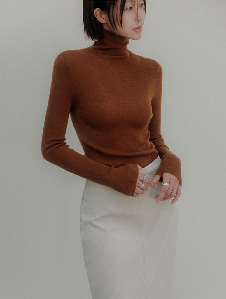 Memua Rolling Slim High Neck Knit (Dark Brown)