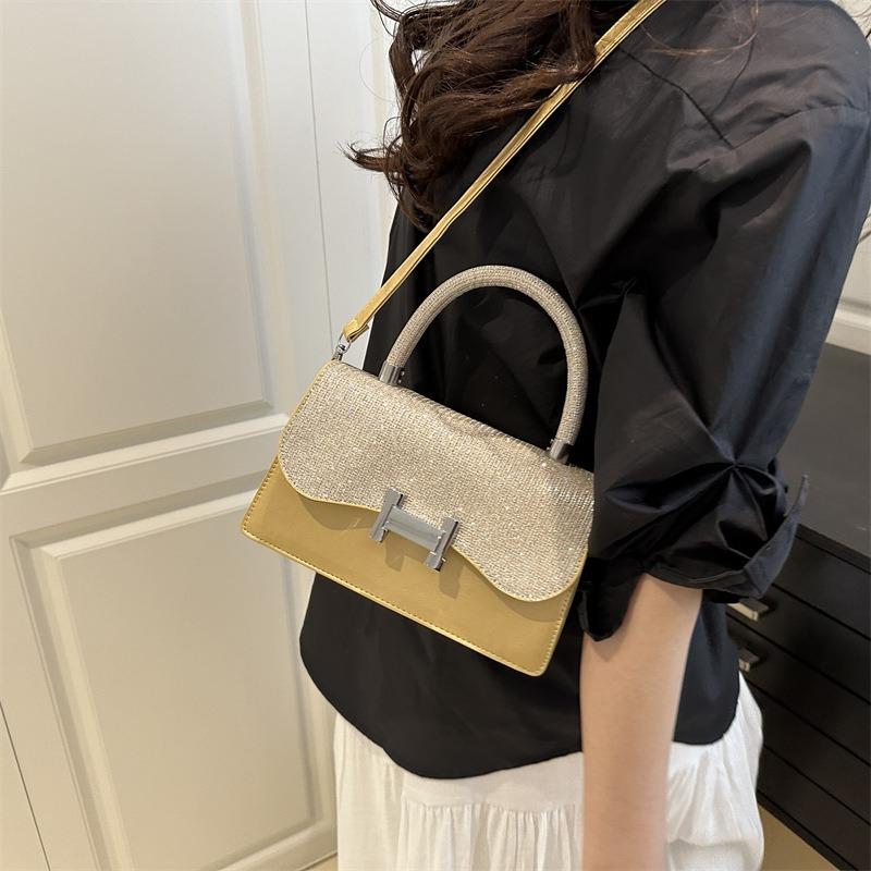 Elegancka przenośna mała kwadratowa torebka damska nowa letnia moda do pracy prosta torba na ramię listonoszka