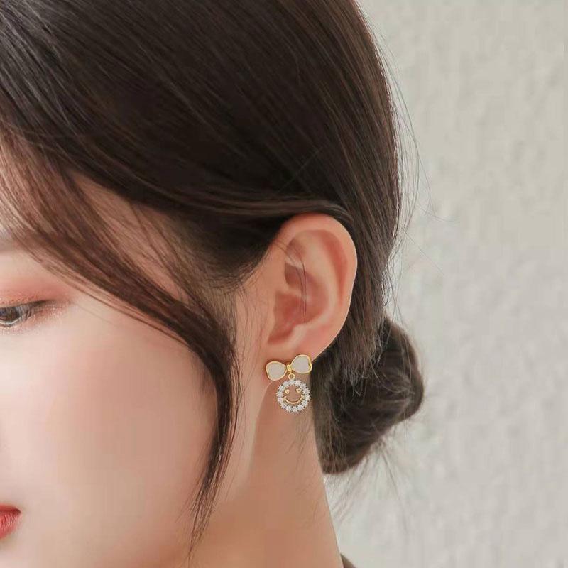 Elegant Silver Needle Diamond Bow Earrings - Luxurious, High-Quality Fashion for Women