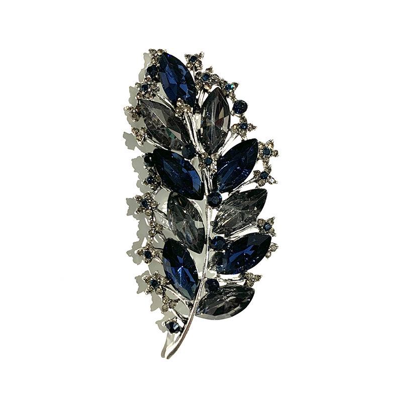 Artistic Retro Crystal Leaf Brooch - Luxury Women's Corsage Pin for Elegant Suits