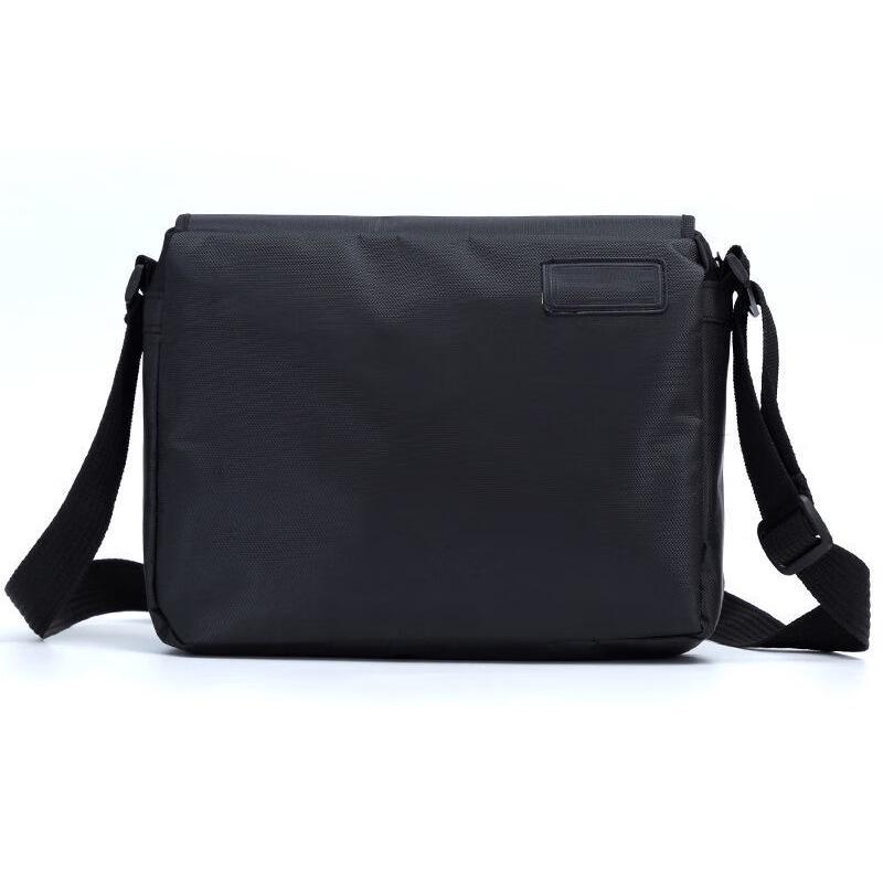 

Черный уличный утолщенный дождевик-кроссбоди, наплечная сумка чёрный