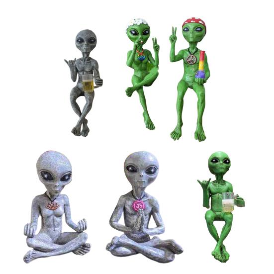UV Protected Alien Garden Ornament Statue Hand-Painted Funny Rude Alien Sculpture Home Decor Yard Ornament