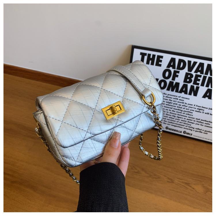 New Bag Women's High-end Spring and Summer Niche Design Shoulder Messenger Bag Diamond Chain Bag