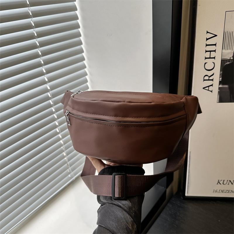 Breast Bag Retro Simple Versatile Shoulder Messenger Bag 2025 New Fashion Diagonal Span Small Backpack Lightweight Sports Fanny Pack