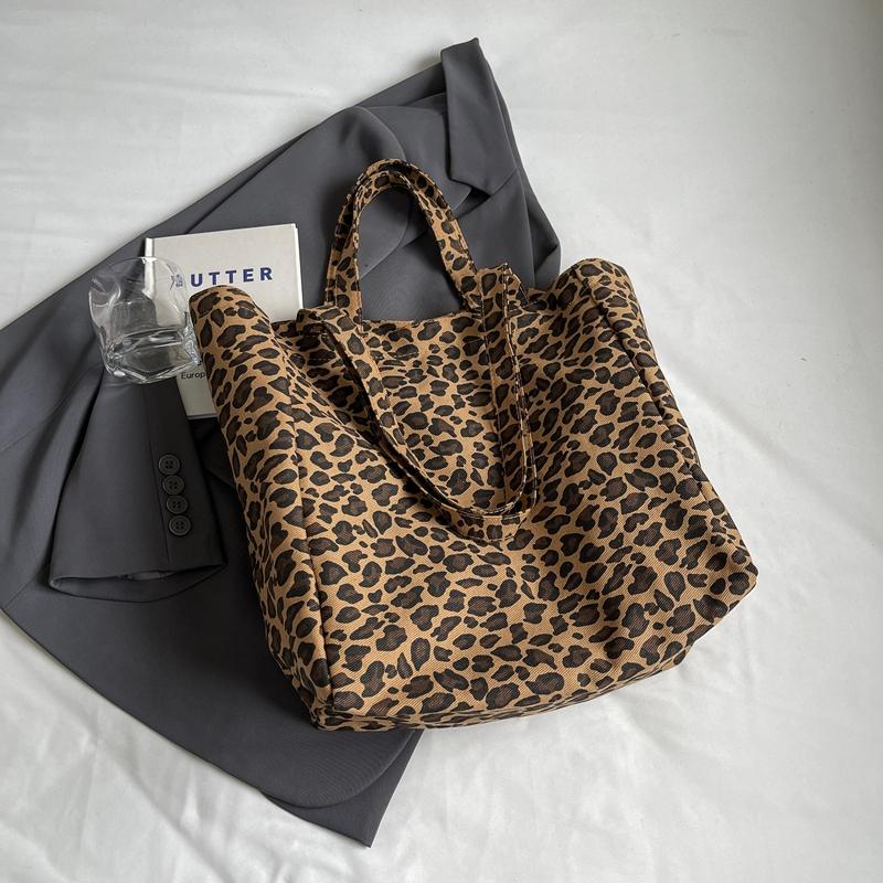 Сумка-тоут с леопардовым принтом — фото 12