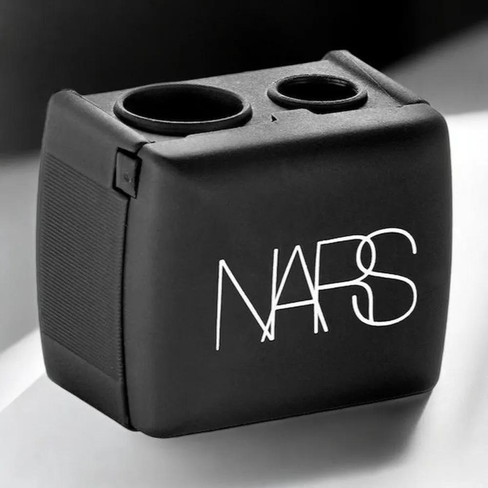 Точилка для карандашей Nars