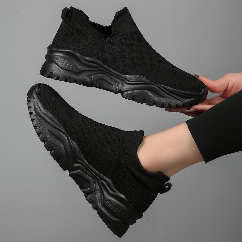 European and American Women's Sports Shoes 2024 New Mesh Socks Shoes Versatile One Foot Lazy Vulcanized Shoes Zapatos De Mujer