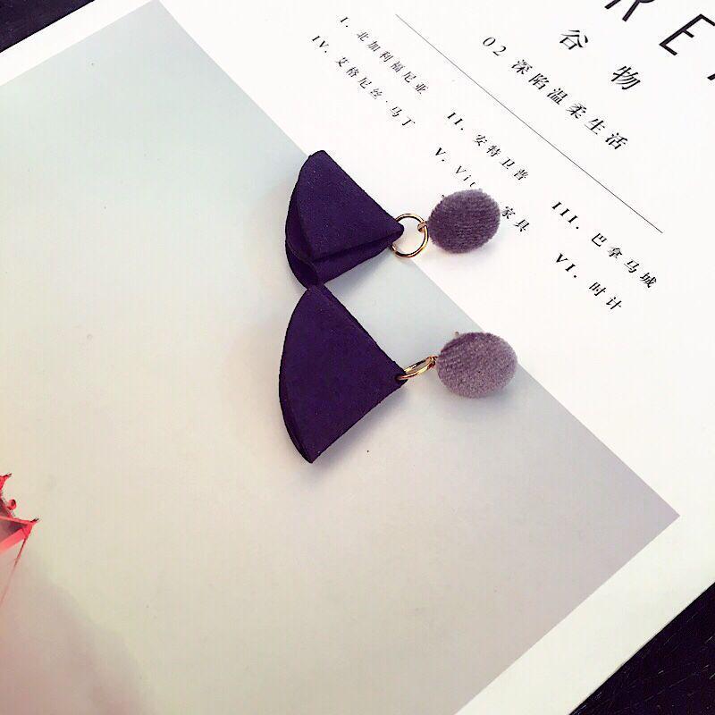

Multicolor Yarn Christmas Hat Pendant Fan-Shaped Plush Earrings for Women
