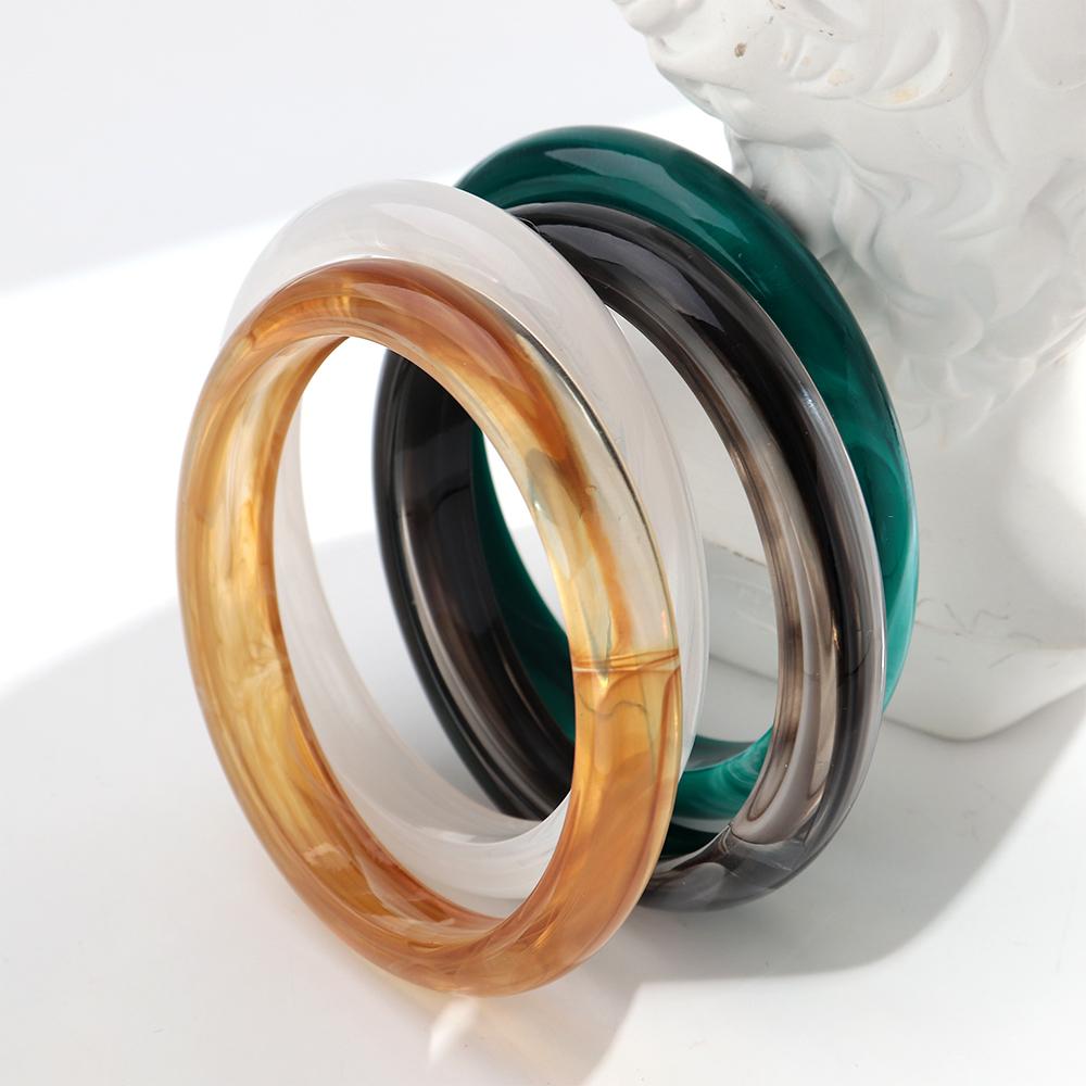 New Colorful Thin Round Acrylic Bangles for Women Boho Fashion Resin Circle Stackable Bracelets Statement Wrist Jewelry Gifts