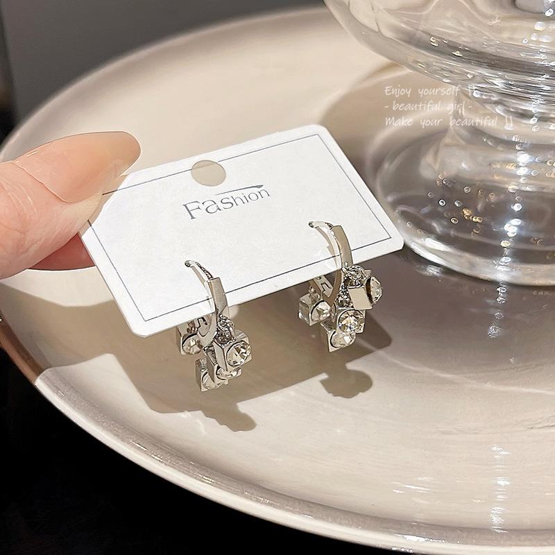 Cercei cu pandantiv din argint S925 și zirconiu - Design elegant și versatil pentru femei