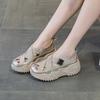 Xias neue atmungsaktive Freizeitsandalen mit dicker Sohle, kleiner Tasche und Hohlmuster