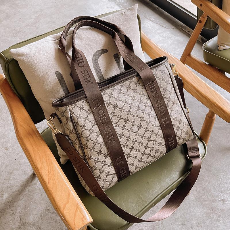 

Сумка-тоут для женщин Новая летняя мода Вместительная сумка-тоут Универсальная сумка через плечо