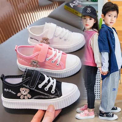 Version coréenne de chaussures en toile pour enfants 2025 été nouveau filles chaussures en tissu mode garçons chaussures de skate semelles souples garçons camarades de classe tendance