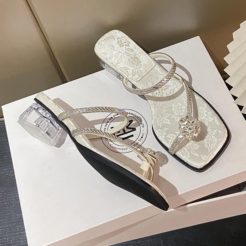 Women wearing slippers 2025 new fashion national style embroidery thick heel crystal toe high heel elegant cool slippers women