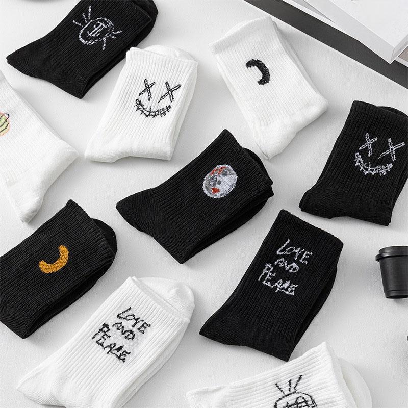 5 Paar zufällige Herren-Crew-Socken in verschiedenen Farben mit Graffiti-Mustern, Beliebt, Bequem, Feuchtigkeitsableitend und Schweißabsorbierend