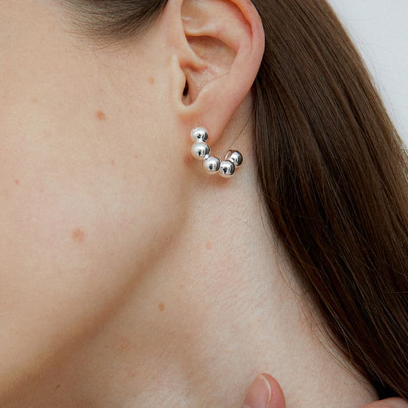 MIDNIGHT MOMENT bubble hoop earring
