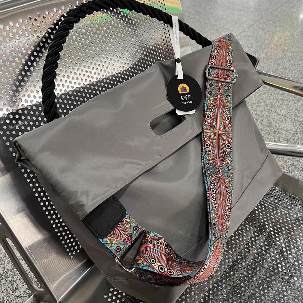 Men's Black High-End Large Capacity Tote & Crossbody Sports Bag