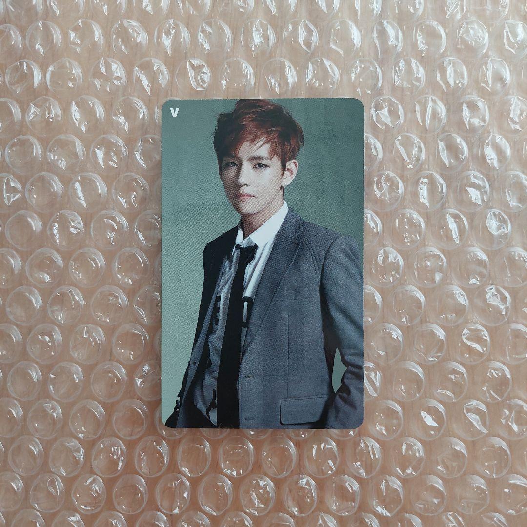 

[Б/У] BTS BOY IN LUV V официальная торговая карточка